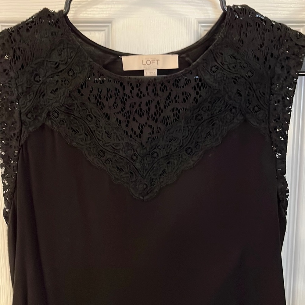🖤 Loft black lace trimmed blouse size small